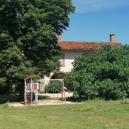Les Hirondelles : Ferme Fortifiee Avec Piscine ! *