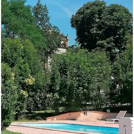 Les Hirondelles : Ferme Fortifiee Avec Piscine ! *