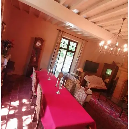 Les Hirondelles : Ferme Fortifiee Avec Piscine ! *